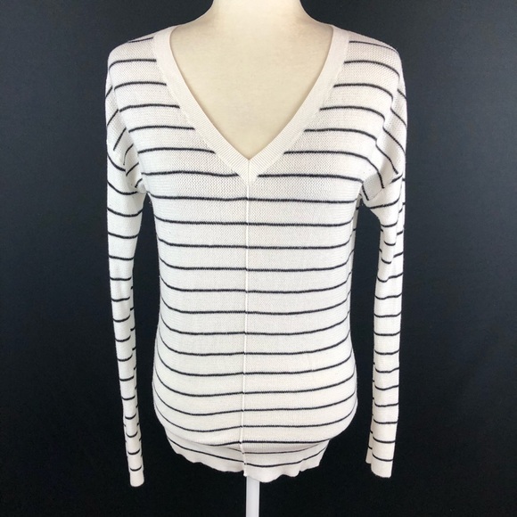 Gap Thermal Striped V Neck Top - Picture 1 of 8